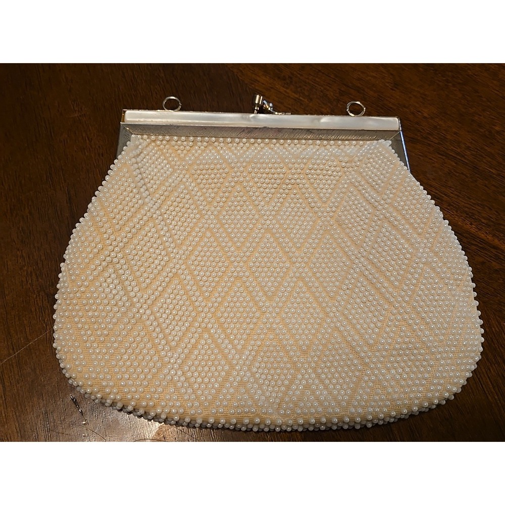 Vtg Pearl Bead MOP Clutch Evening Party Bag Kisslock Fine Arts Bag Hong Kong
